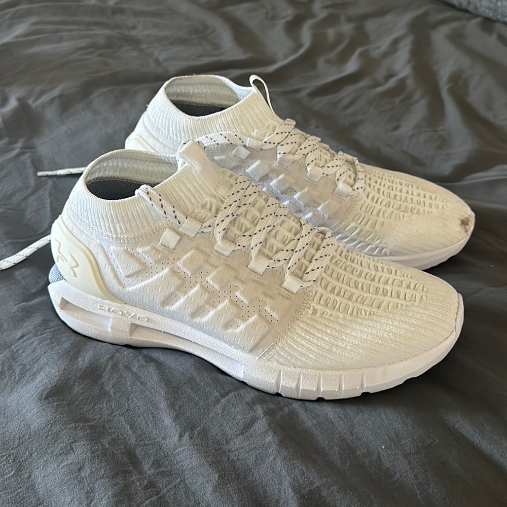 Under Armoir Hovr Men’s Shoes White Size 11